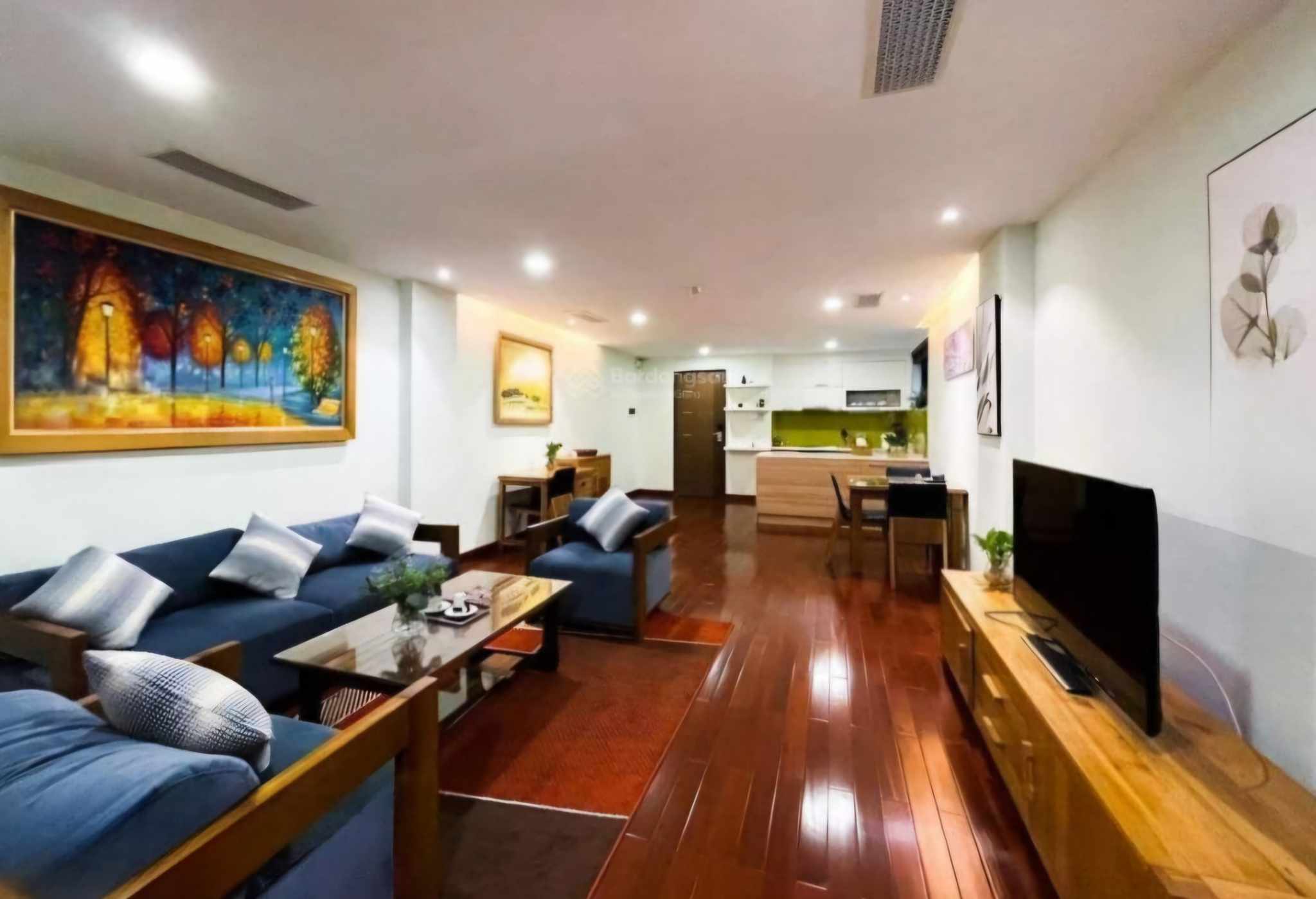 A house on Hang Bong Street (Hanoi) is for sale at 980 million VND/m2. Photo: Thu Giang