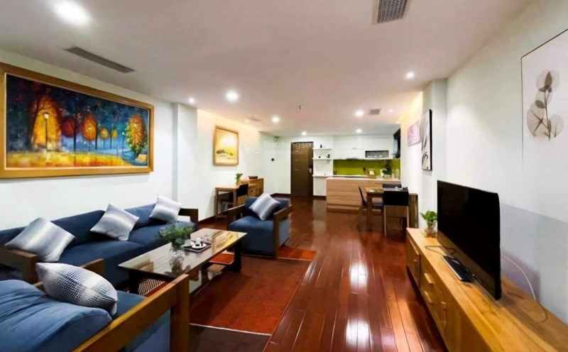 A house on Hang Bong Street (Hanoi) is for sale at 980 million VND/m2. Photo: Thu Giang