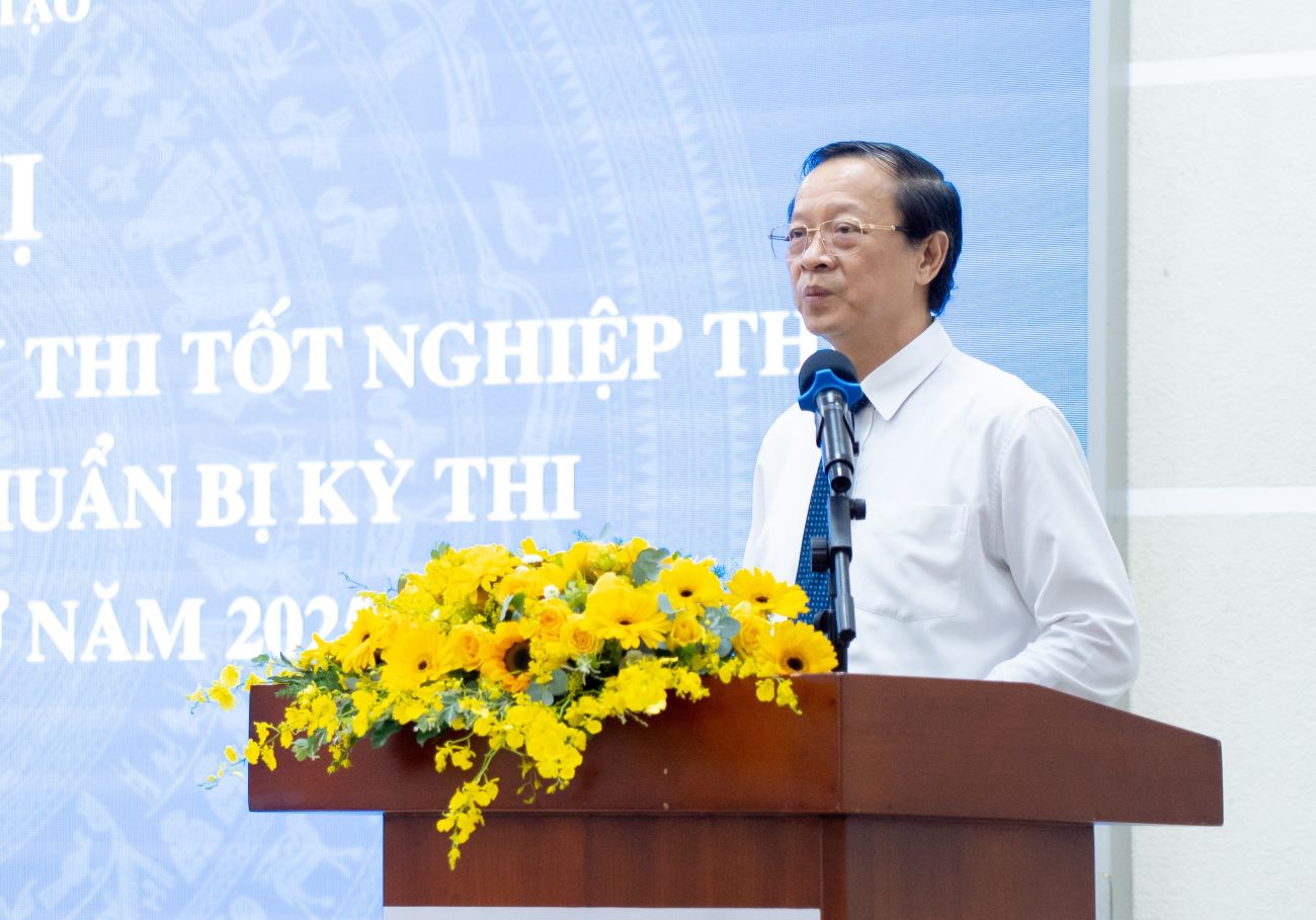 Deputy Minister of Education and Training Pham Ngoc Thuong said that changing the third subject in the 10th grade exam is to avoid rote learning and biased learning. Photo: HUTECH