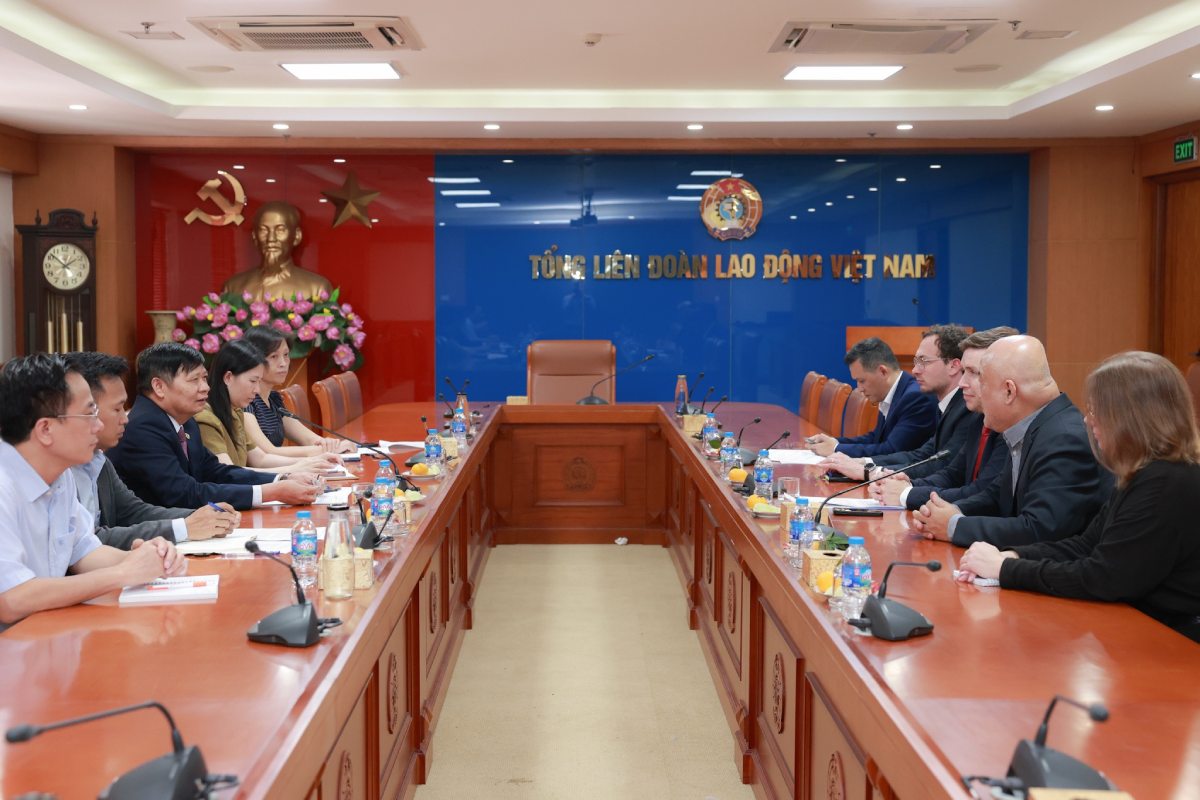 Working session scene. Photo: Hai Nguyen