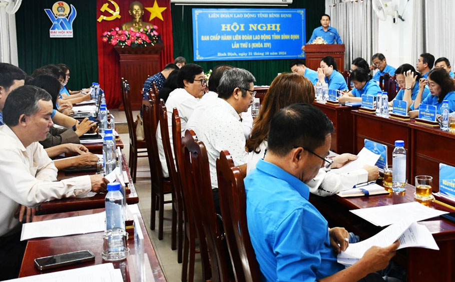 The conference concretizes the targets and tasks of the Resolution of the 14th Congress of Binh Dinh Trade Union and the 13th Congress of Vietnam Trade Union. Photo: Xuan Nhan