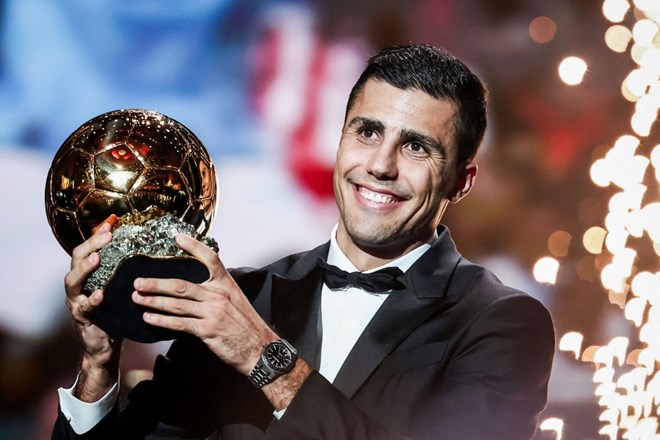 Rodri gianh Qua bong vang 2024, vuot len tren Vinicius. Anh: Ballon d'Or 