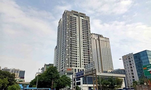 Nhiều nguồn thông tin cho rằng, giá nhà tăng nóng, khan hiếm nguồn cung, trong khi thị trường vẫn khá trầm lắng.
Ảnh: Lục Giang