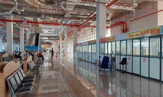 Khách thưa thớt ở bến xe Miền Đông mới (TP Thủ Đức, TPHCM). Ảnh: Minh Quân