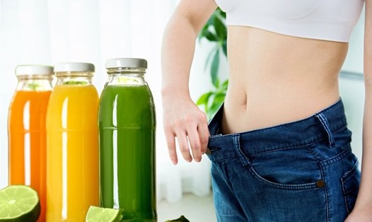 7 loại nước ép lành mạnh giúp đốt cháy mỡ bụng. Đồ họa: Linh Trang