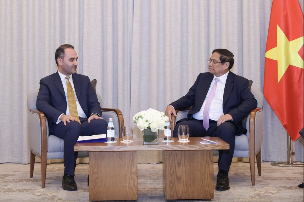 Prime Minister Pham Minh Chinh received Mr. Amir Ali Salemi - CEO of Qatar's JTA International Investment and Consulting Group. Photo: VGP
