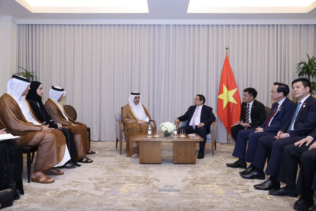 Prime Minister Pham Minh Chinh received Mr. Ali bin Saeed bin Samikh Al Marri, Minister of Labor of Qatar. Photo: VGP