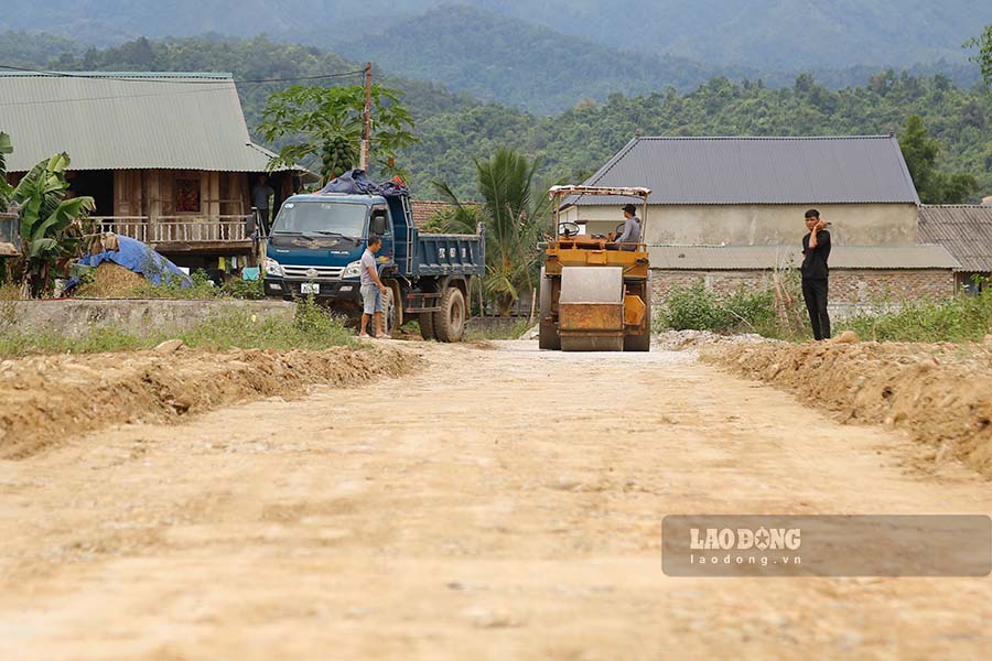 Theo thiet ke, tuyen duong hoan tra gom 2 doan, doan dau tuyen tu nga tu C4 tren Quoc lo 12 co chieu dai hon 400m, nen duong rong 9m, mat duong rong 6m va le moi ben rong 1,5m.