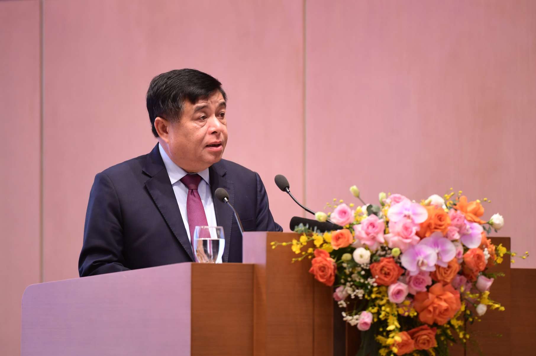 Minister of Planning and Investment Nguyen Chi Dung said the business situation has become much more optimistic. Photo: Ministry of Planning and Investment