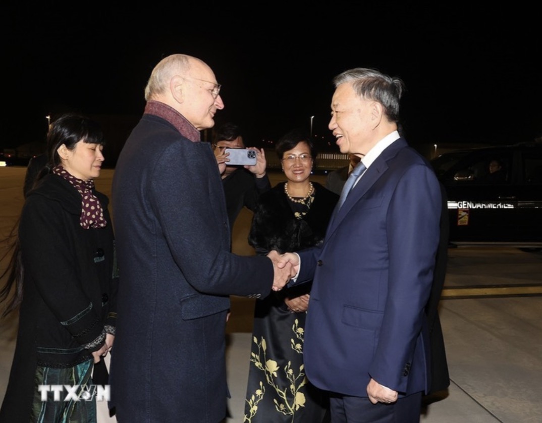 Lễ đón Tổng Bí thư, Chủ tịch nước Tô Lâm tại sân bay Orly, thủ đô Paris, Pháp. Ảnh: TTXVN