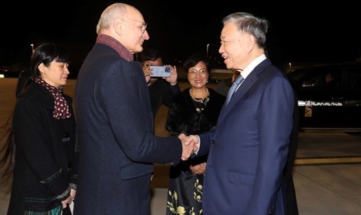 Lễ đón Tổng Bí thư, Chủ tịch nước Tô Lâm tại sân bay Orly, thủ đô Paris, Pháp. Ảnh: TTXVN