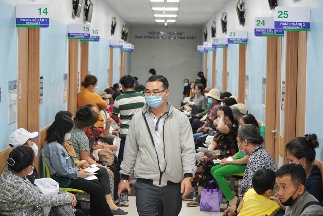 Khanh Hoa will pilot the implementation of Electronic Health Book for integration on the VNeID application. Photo: Nguyen Ly