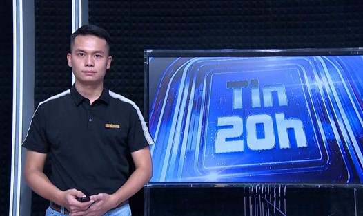 Tin 20h: Tàu “ma” trên bãi biển Ninh Thuận hút du khách