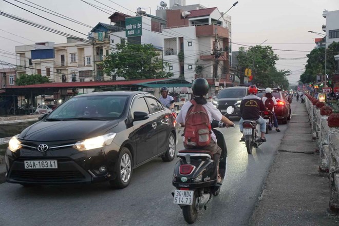 Con đường ở Hải Dương được cải tạo sau nhiều năm xuống cấp