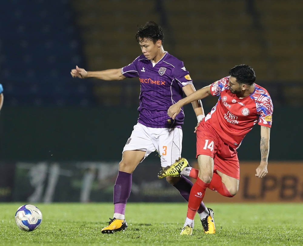 Chung cuoc, tran dau khep lai voi thang loi 3-0 cho Binh Duong. Ba diem co duoc giup doi bong dat Thu leo len vi tri thu 4 tren bang xep hang voi 7 diem.