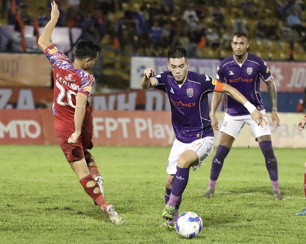 Binh Duong Club won 3-0 against Ho Chi Minh City in round 4 of V.League 2024-2025. Photo: Thanh Vu