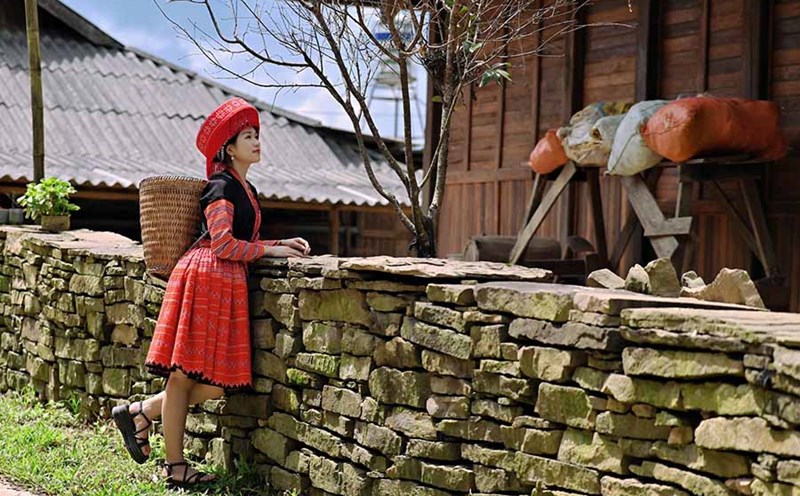 Tourists check in at Tia Lo community tourism village, Dien Bien Dong district, Dien Bien province. Photo: Ngoc Quy