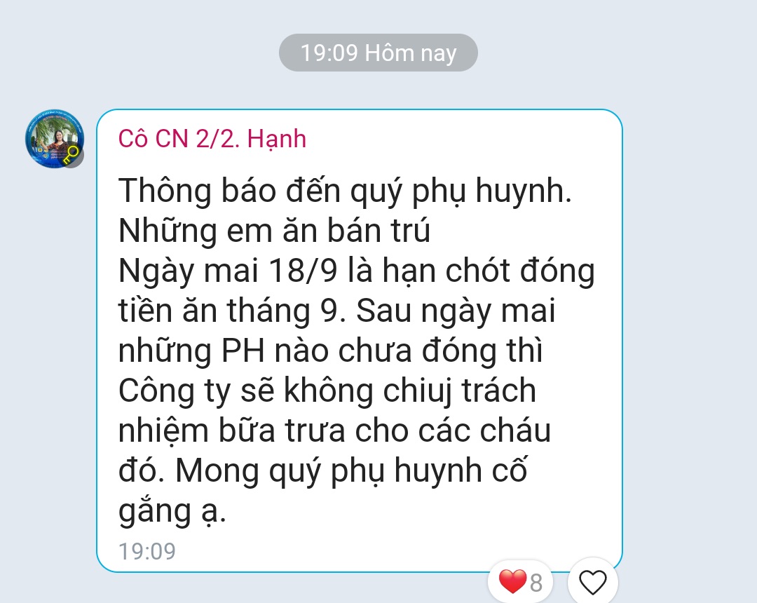 Parents report that the catering unit announced that it would cut meals for boarding students. Photo: Huu Long