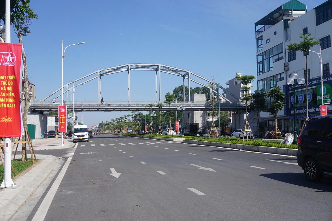 Tuyến đường 40m nối từ đường Nguyễn Văn Cừ đến hết khu tái định cư Ngọc Thụy (Long Biên). Ảnh: Nhật Minh