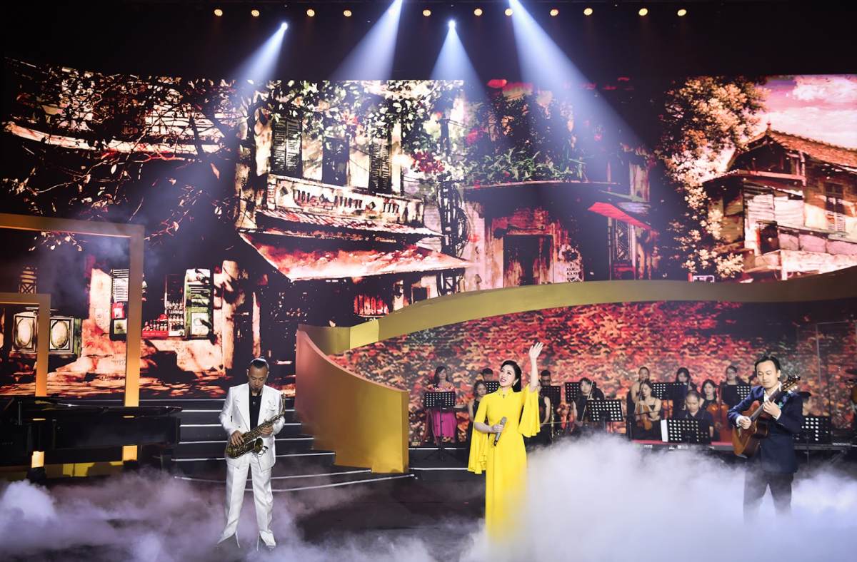 Chương trình âm nhạc "Cảm xúc tháng 10". Ảnh: Bình Quách - Dũng Mô Mô
