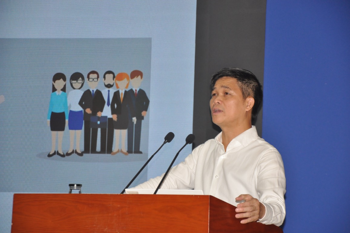 Phó Chủ tịch Tổng Liên đoàn Lao động Việt Nam Ngọ Duy Hiểu cho biết, xây dựng chính sách pháp luật chính là bảo vệ người lao động từ xa, trên diện rộng và hiệu quả. Ảnh: Bảo Hân 