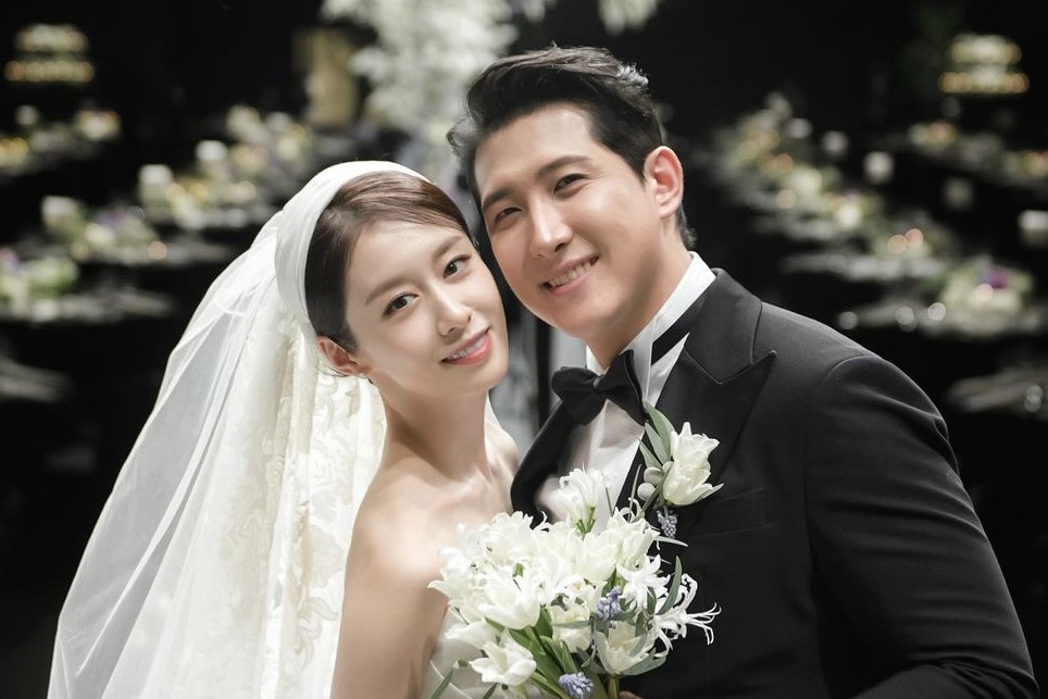 Jiyeon và Hwang Jae Gyun kết hôn vào cuối năm 2022. Ảnh: Instagram