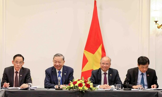 Tổng Bí thư, Chủ tịch nước Tô Lâm trong cuộc gặp chuyên gia, trí thức kiều bào tiêu biểu ở các nước trong cộng đồng khối Pháp ngữ. Ảnh: Nguyễn Hồng