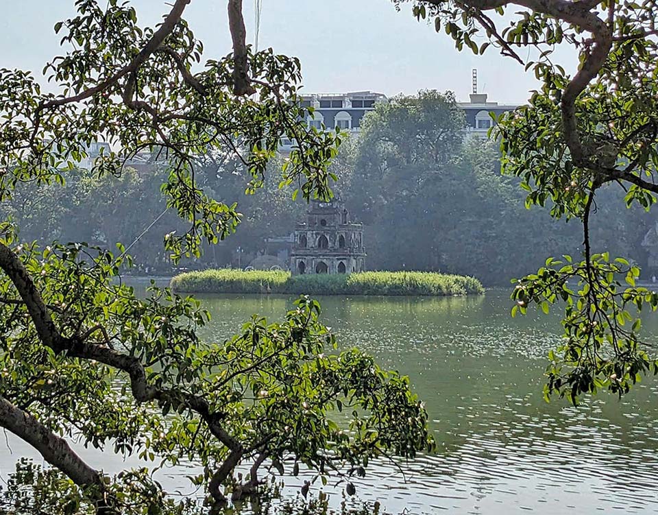 Ha Noi that binh yen, tho mong nhung ngay vao thu. Anh: Khuong Minh