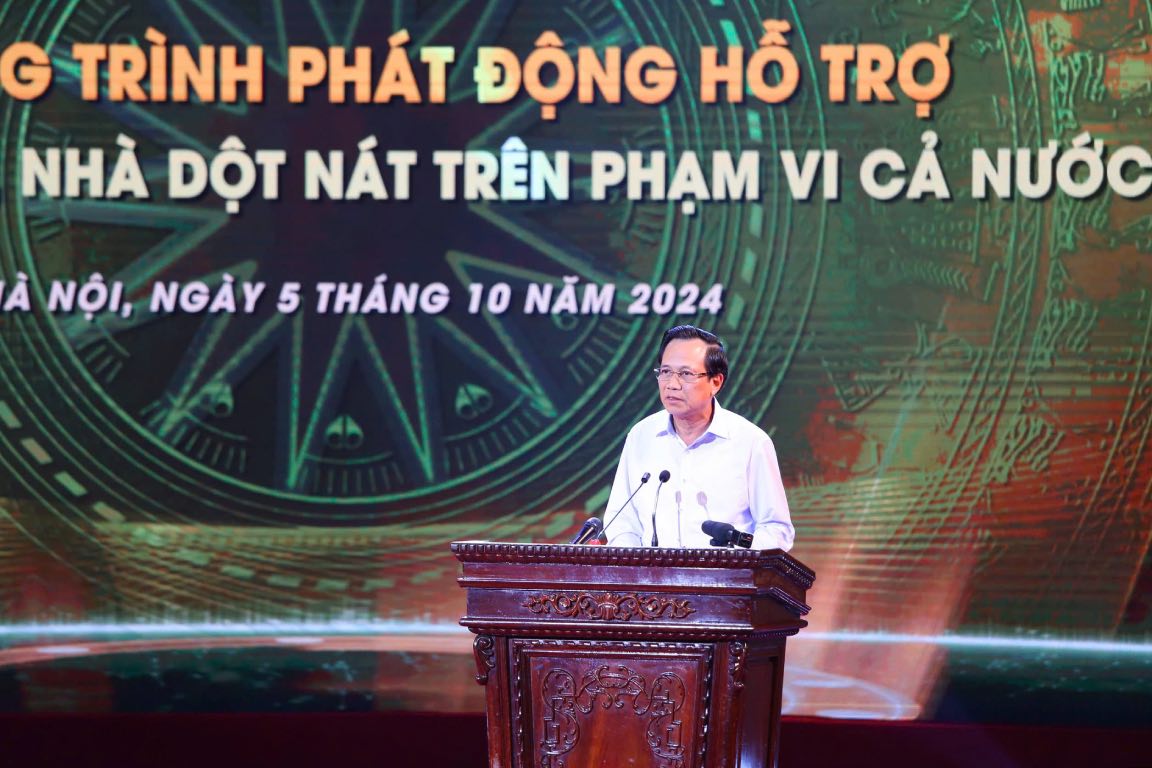 Bo truong Bo Lao dong Thuong binh va Xa hoi Dao Ngoc Dung nhan manh quyet tam den het nam 2025 ca nuoc se co ban xoa xong nha tam, nha dot nat. Anh: Thanh Dong