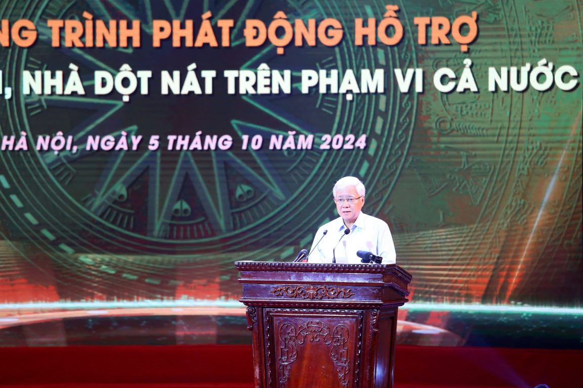 Ủy viên Bộ Chính trị, Bí thư Trung ương Đảng, Chủ tịch Ủy ban Trung ương Mặt trận Tổ quốc Việt Nam Đỗ Văn Chiến phát biểu tại lễ phát động. Ảnh: Thành Đông 