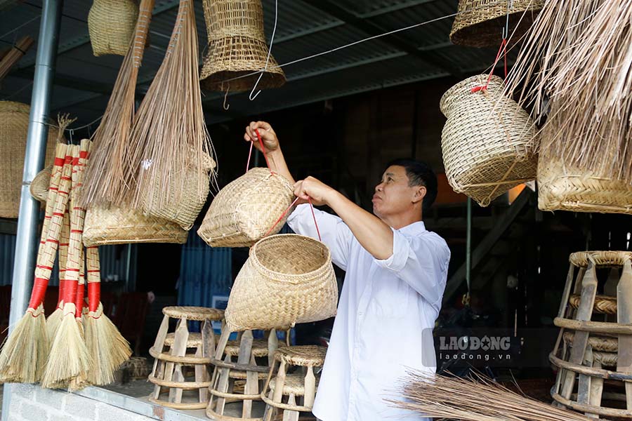Each rattan and bamboo product is a work of art with many cultural values. Photo: Quang Dat