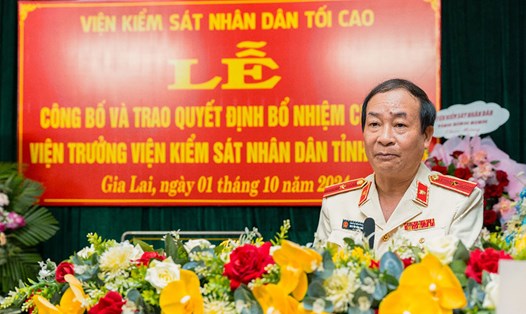 Tân Viện trưởng Viện KSND tỉnh Gia Lai Nguyễn Văn Chiến phát biểu sau khi nhận quyết định bổ nhiệm. Ảnh: Viện KSND tỉnh Gia Lai