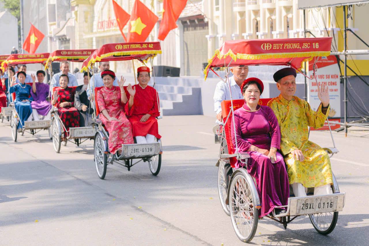 Chuong trinh mang y nghia sau sac trong viec ton vinh gia tri lich su cua Ngay Giai phong Thu do, dong thoi nhin lai 25 nam Ha Noi don nhan danh hieu “Thanh pho vi hoa binh” tu UNESCO, khang dinh nhung no luc khong ngung cua thanh pho trong viec giu gin va phat huy cac gia tri van hoa, lich su, dong thoi xay dung mot Thu do ngay cang van minh, hien dai, hoi nhap quoc te.