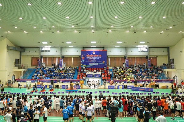 Hon 1.200 van dong vien tham du giai cau long tre tranh Cup bao Tuoi tre Thu do 2024. Anh: BTC