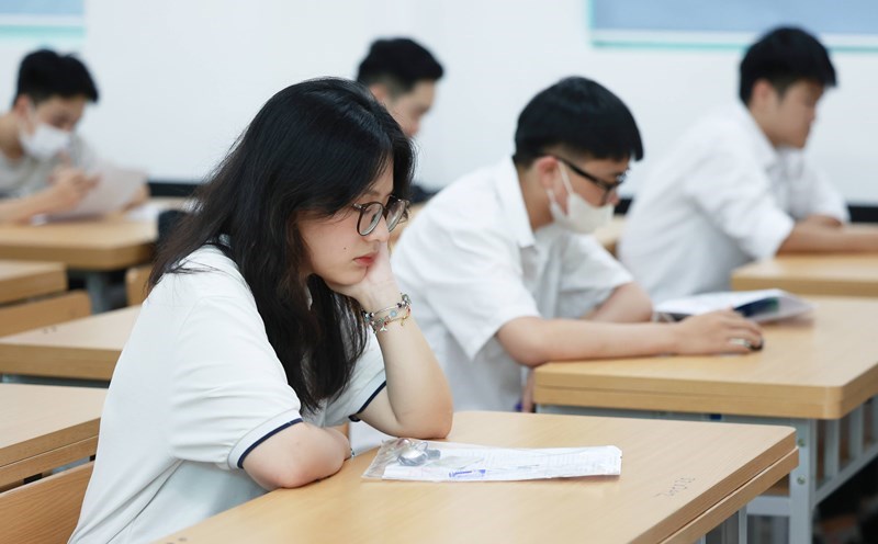 1001 "cú sốc đầu đời" của tân sinh viên