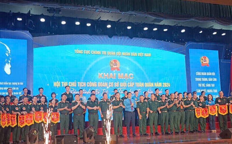 The 2024 Military-level Excellent Grassroots Trade Union President Competition opened on the morning of October 7. Photo: Quoc Vinh
