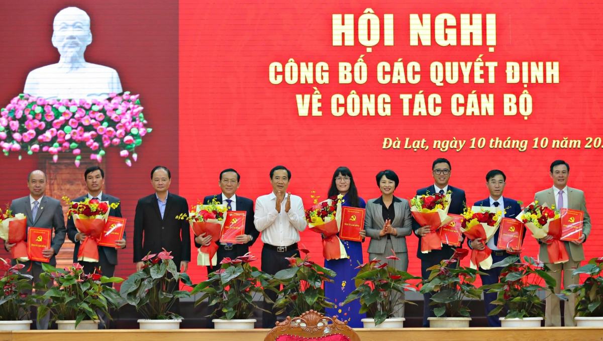 Ban Thường vụ Tỉnh ủy Lâm Đồng vừa công bố quyết định điều động, bổ nhiệm nhiều cán bộ tại địa phương. Ảnh: An Chi