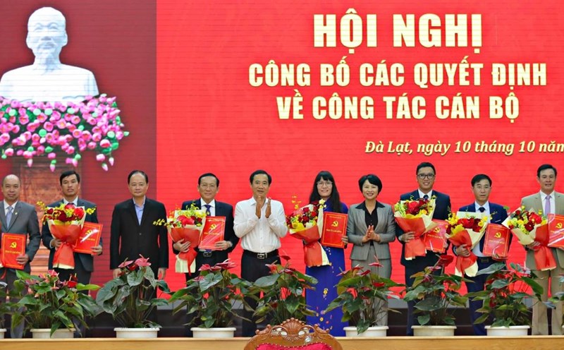 The Standing Committee of Lam Dong Provincial Party Committee has just announced the decision to transfer and appoint many local officials. Photo: An Chi