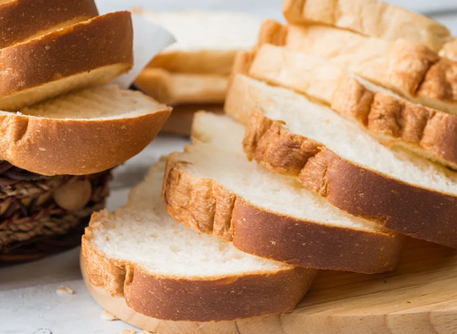 Những thực phẩm thường dùng vào bữa sáng có thể làm chậm quá trình giảm cân. Đồ họa: Hạ Nguyễn