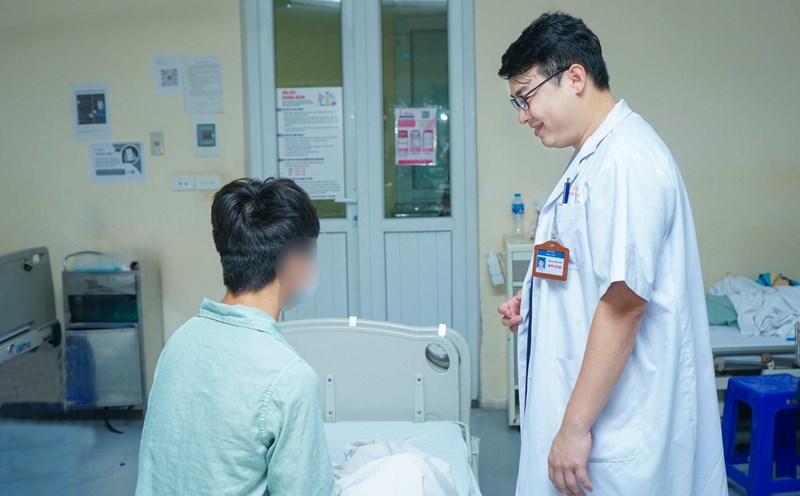 A young man almost lost his manhood because of teenage curiosity, and was given timely emergency treatment by doctors. Photo: BVCC
