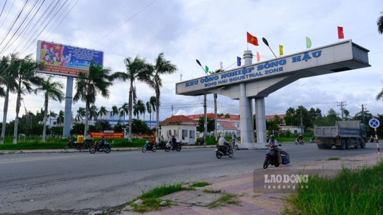 Tinh hinh san xuat on dinh, cac doanh nghiep lon tren dia ban tinh Hau Giang thu hut nhieu lao dong xa que ve tinh lam viec. Anh: Ngoc Ly