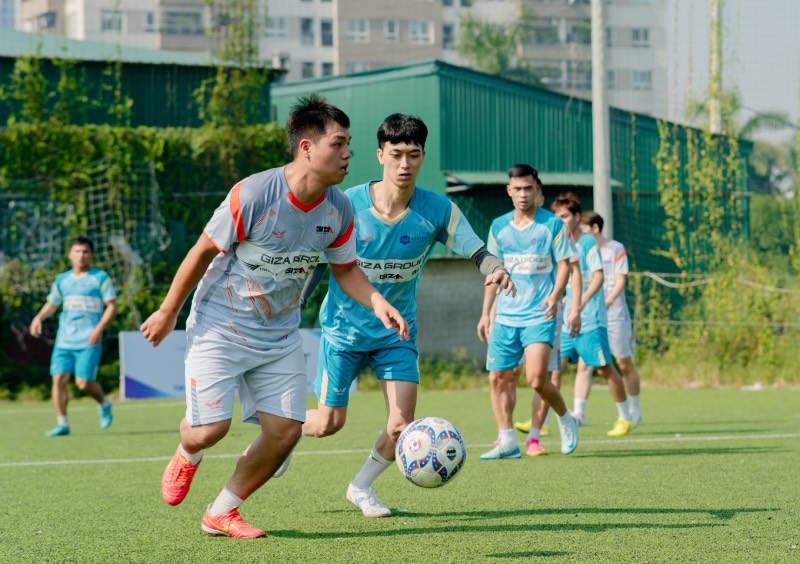 The football tournament ensures high professionalism and noble sportsmanship. Photo: An Thuong