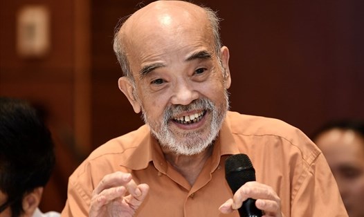 GS.TSKH Đặng Hùng Võ - nguyên Thứ trưởng Bộ Tài nguyên và Môi trường cho rằng, đánh thuế để giảm giá nhà là không chính xác. Ảnh: Cao Nguyên.