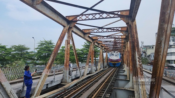 Hà Nội trình dự án nghiên cứu sửa chữa cầu Long Biên. Ảnh: Minh Hạnh 