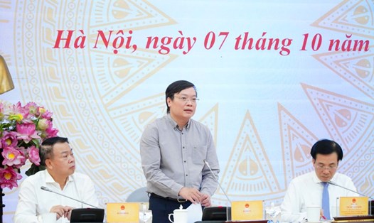 Thứ trưởng Bộ Nội vụ Trương Hải Long cho biết một số bộ ngành né tránh phân cấp, phân quyền do ảnh hưởng đến lợi ích cục bộ. Ảnh: Phạm Đông