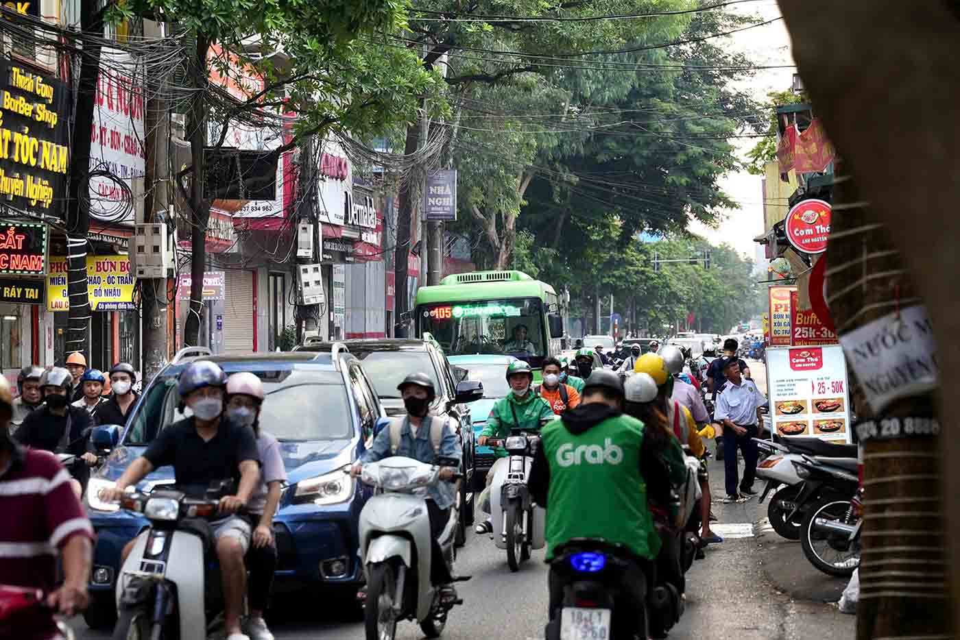 Duong Nguyen Tuan la mot trong nhung diem den ve un tac giao thong o trung tam Ha Noi. Anh: Nguyen Chanh