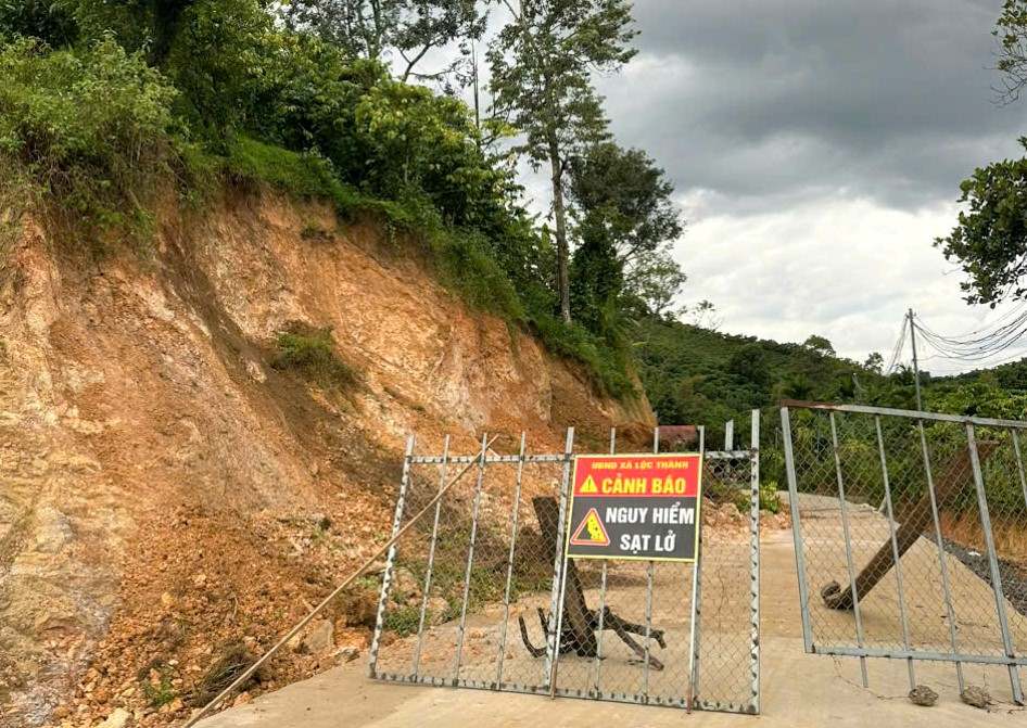 Hiện trường khu vực sạt lở ở xã Lộc Thành, huyện Bảo Lâm (Lâm Đồng). Ảnh: Hoài Thanh