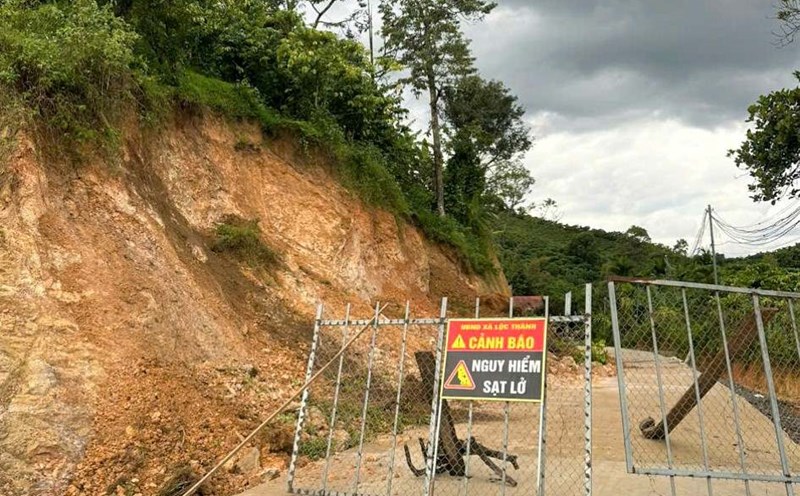 Scene of landslide in Loc Thanh commune, Bao Lam district (Lam Dong). Photo: Hoai Thanh