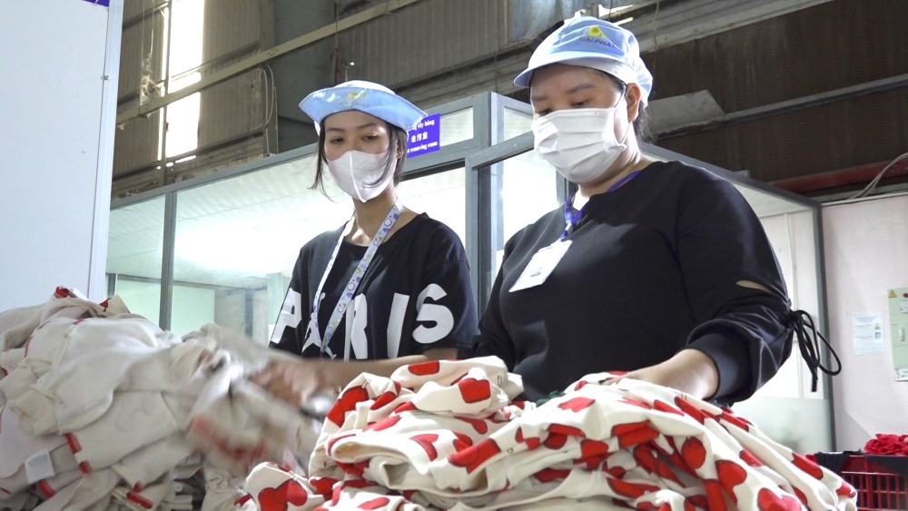 Lao động Đồng Tháp hạnh phúc hồi hương, có việc ổn định