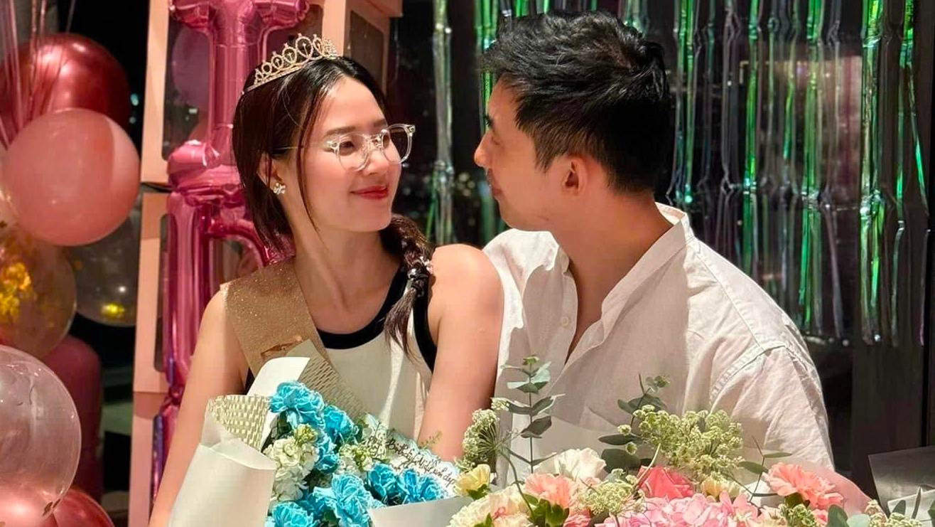 Midu and her husband. Photo: Character's Facebook